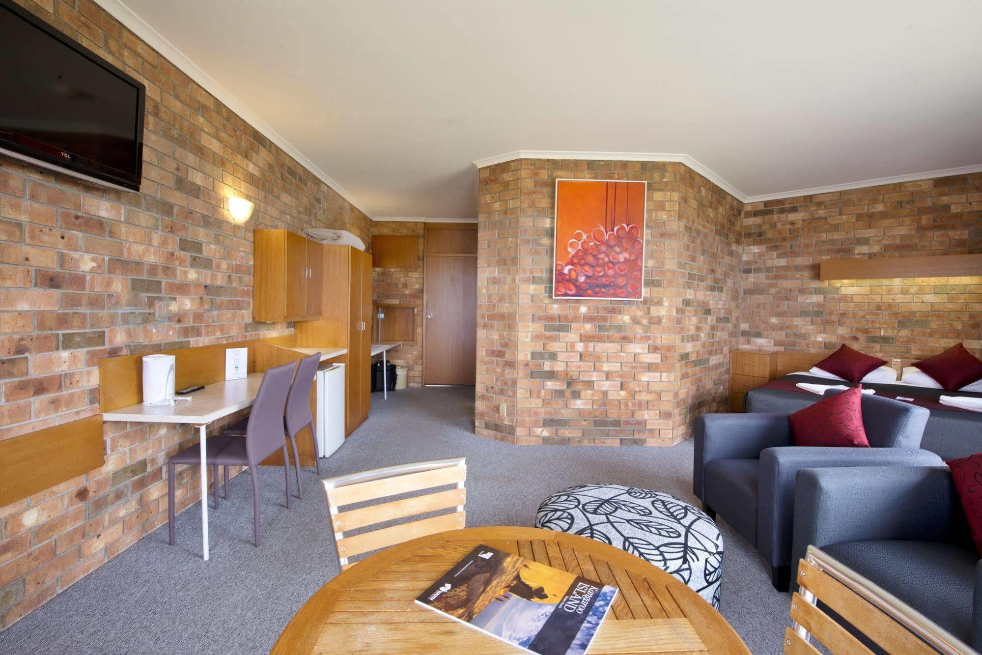 Kangaroo Island Seaside Inn Кінгскот Екстер'єр фото